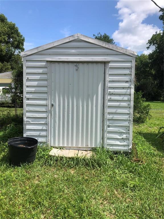 Building Photo - 25422 Pine St