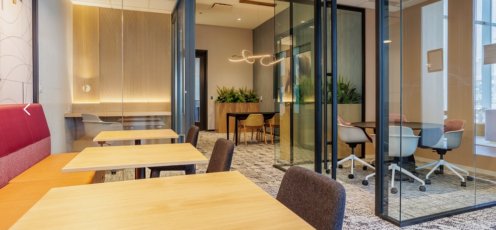 Building Photo - 77 W Wacker Dr