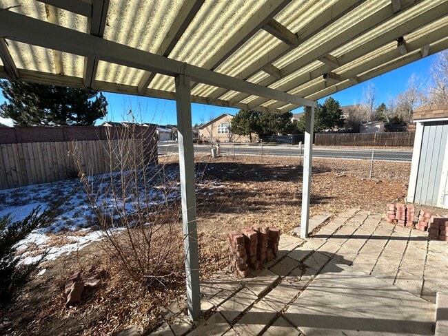 Building Photo - townhome