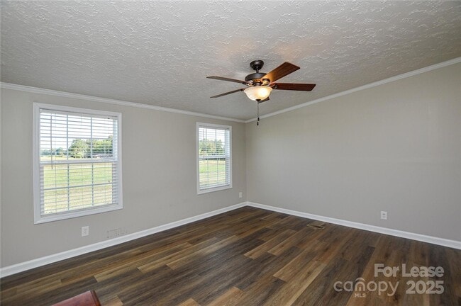 Building Photo - 711 W C J Thomas Rd