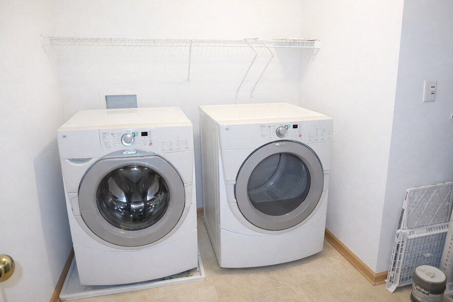 Clean and organized laundry room - 1908 Shamrock Pl