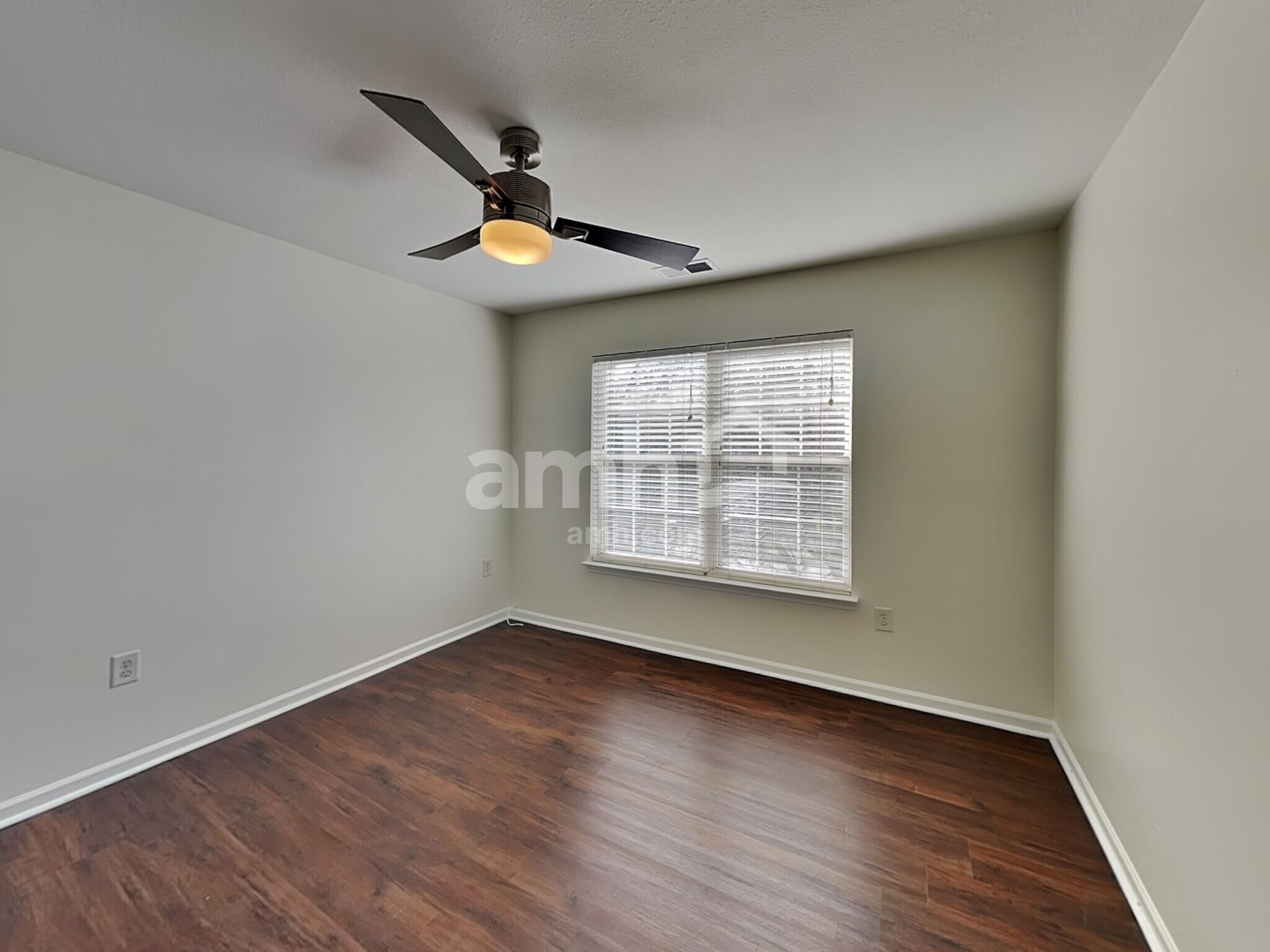 Building Photo - 133 Milroy Ln