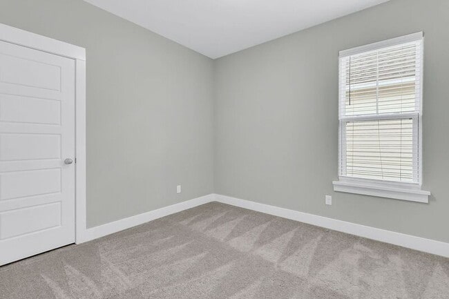 Building Photo - 313 Baritone Rd