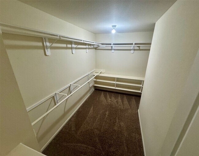 Building Photo - 9327 Purston Ct