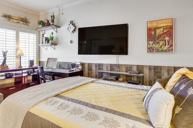 Building Photo - 474 Evergreen Ash