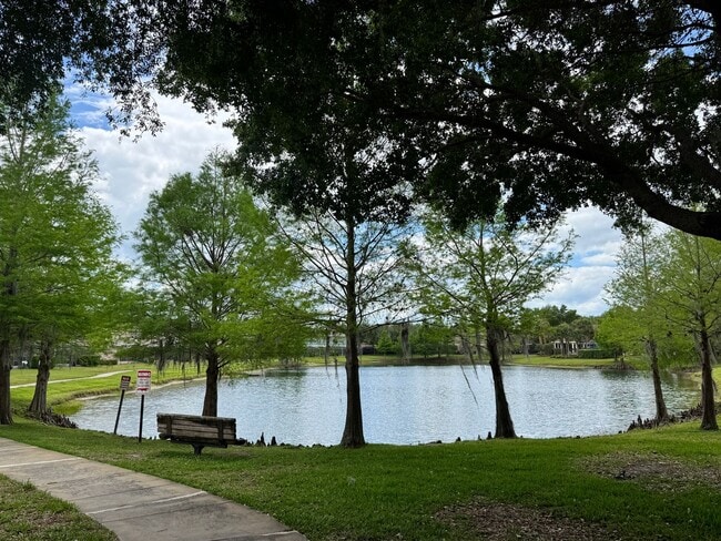 Building Photo - Fully Furnished 5-Bed End-Unit Townhome with Hot Tub in Gated Coral Cay! WASHER & DRYER INCLUDED!