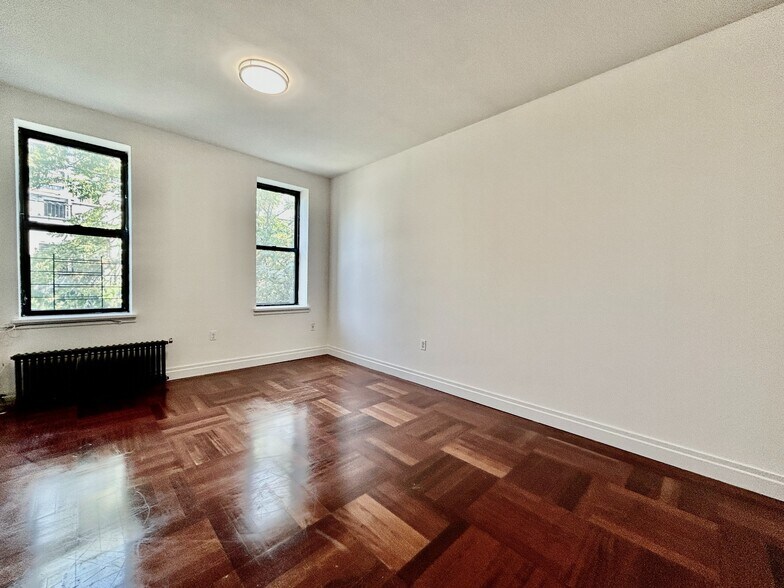 Building Photo - 607 W 137th St