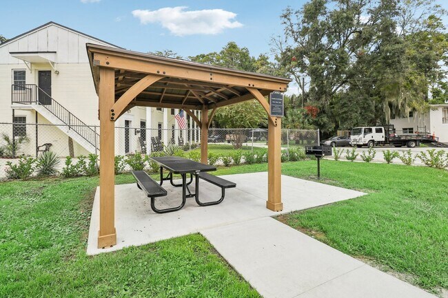 Building Photo - Welcome to San Marco Sq Apartments - NOW OFFERING a 1 bedroom apartment in a vibrant, pet-friendl...