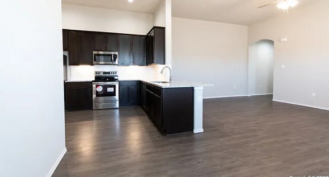 Building Photo - 624 Grayson Ln