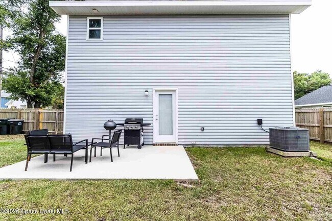 Building Photo - 300 Seamarge Ln