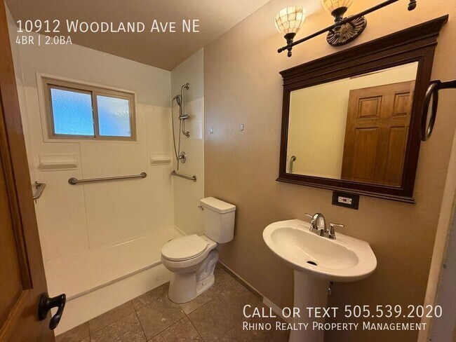 Building Photo - 10912 Woodland Ave NE
