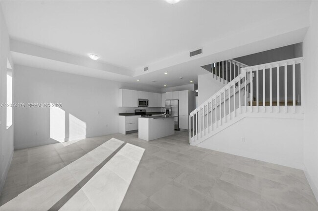 Building Photo - 1280 N Flagler Ave