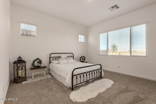 Building Photo - 2968 E Lucky Horseshoe Ln