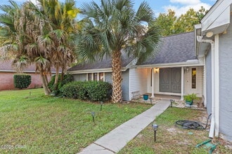 Building Photo - 301 Fairway Blvd