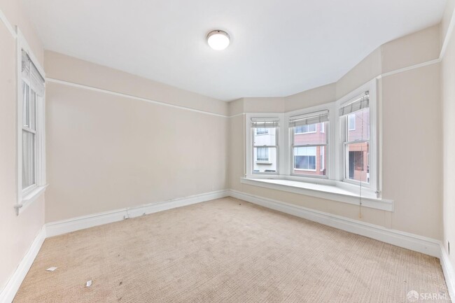 Building Photo - 31 Pixley St