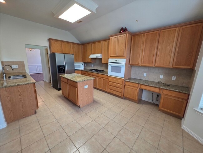 Building Photo - 3902 Double Trail Ct