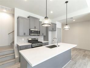 Building Photo - 625 Emile St