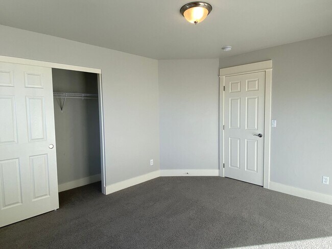 Building Photo - 20576 Rolen Ave