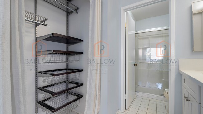 Building Photo - 5440 Baltimore Dr