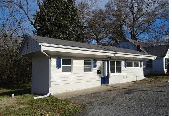 Primary Photo - Adorable 1 bedroom 1 bath home. Located in...