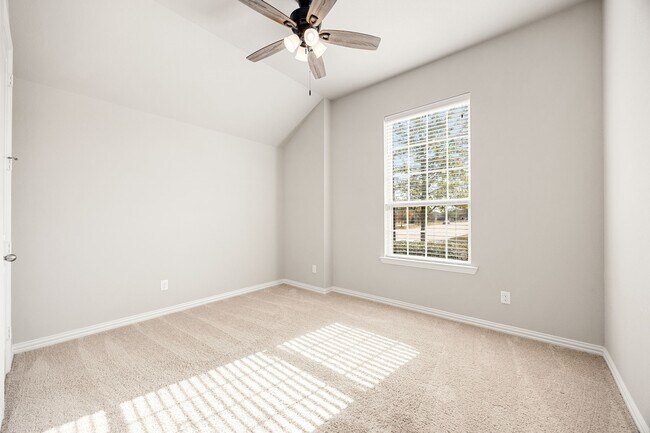 Building Photo - 23202 Brookdale Bay Ln