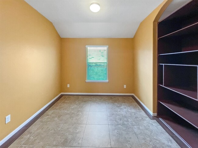 Building Photo - 9303 Daisy Cove Ln