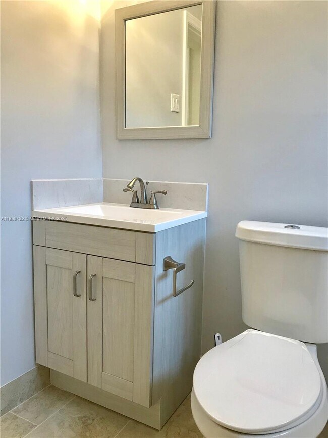 Building Photo - 1949 Funston St