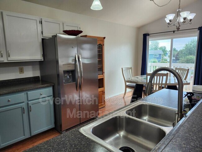 Building Photo - 3228 Aquarius Cir