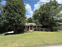Building Photo - ADORABLE 3 BEDROOM,3 FULL BATH HOME IN N. ...