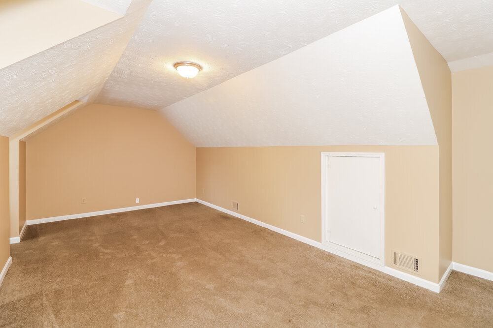 Building Photo - 1551 Willow Creek Ct