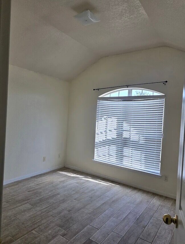 Building Photo - 3805 Llano Estacado Ct