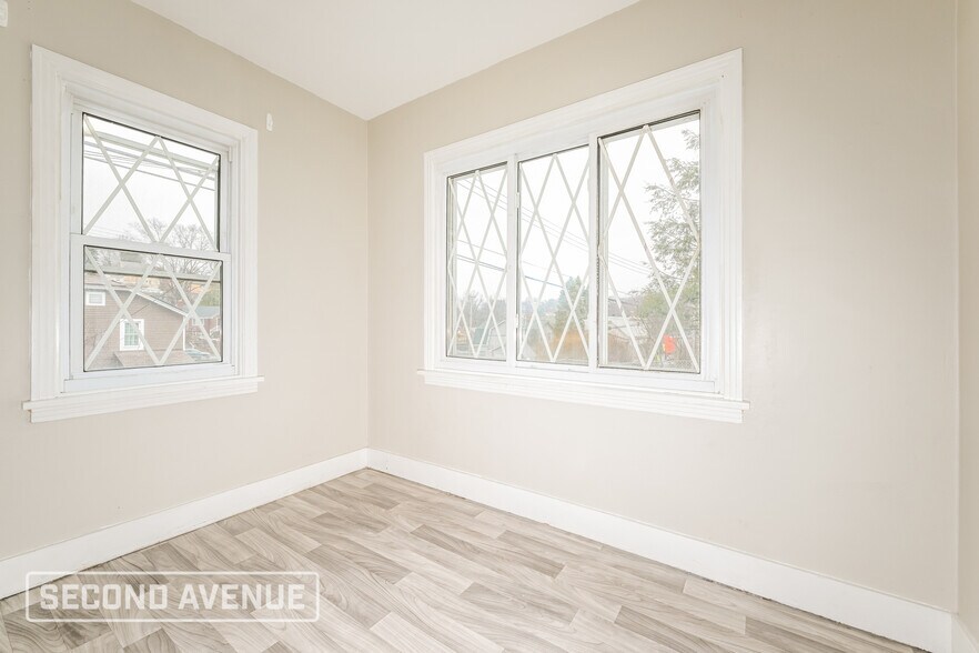 Building Photo - 1030 Franklin Dr