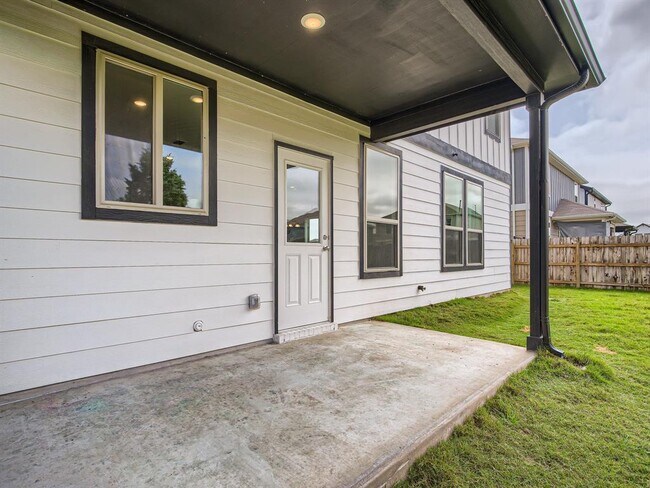 Building Photo - 5301 Hallowell Ct