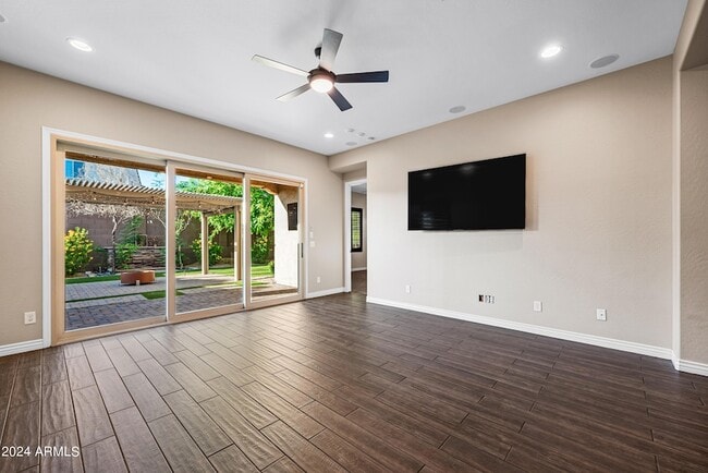 Building Photo - 3258 E Tina Dr