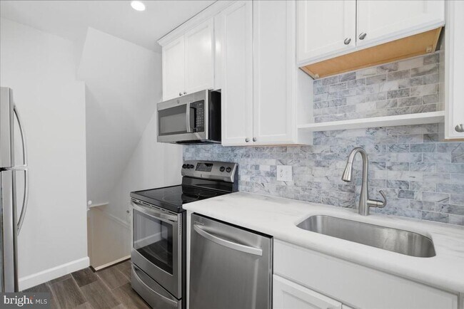 Building Photo - 4825 S 28th St