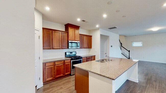 Building Photo - 4500 Collingham Dr