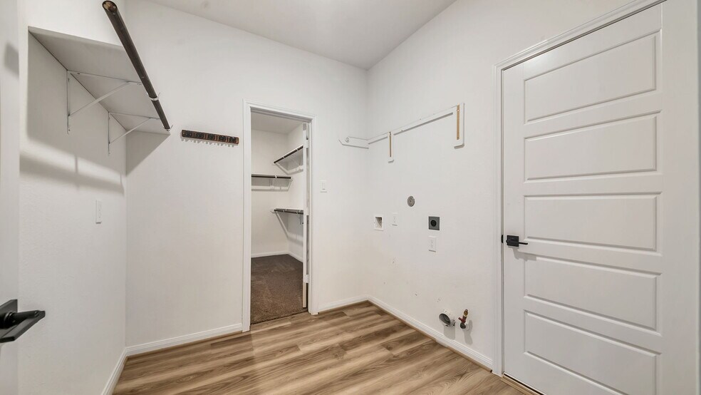 Building Photo - 31527 Westwood Rock Ln