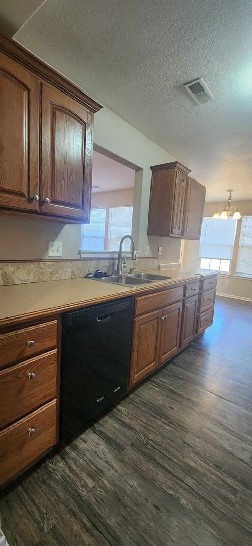 Building Photo - Spacious Home for Rent