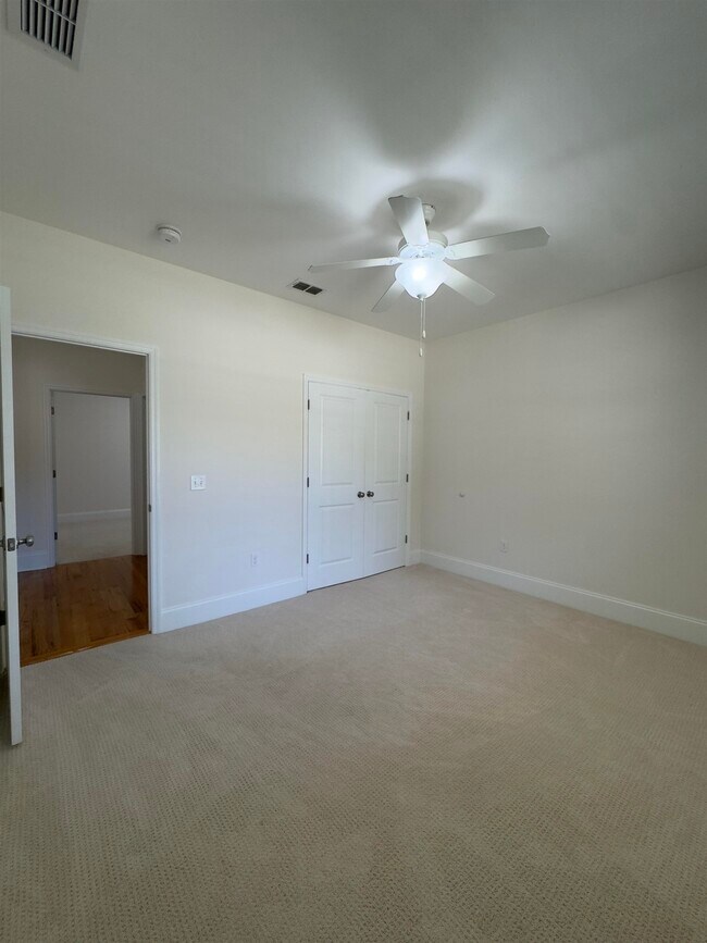 Building Photo - 2604 Ulysses Rd