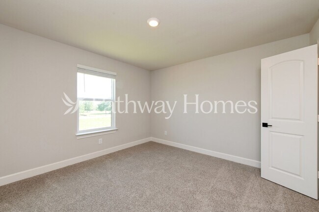 Building Photo - 623 Brookside Dr