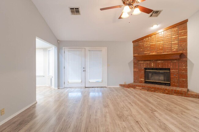 Building Photo - 10501 NW 45th St
