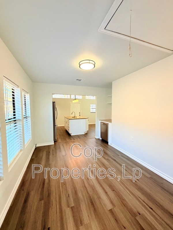 Building Photo - 255 Cumberland Rd