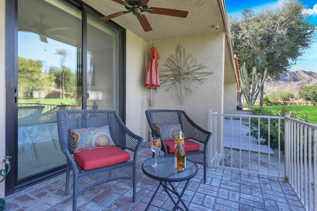 Building Photo - 48 Palma Dr