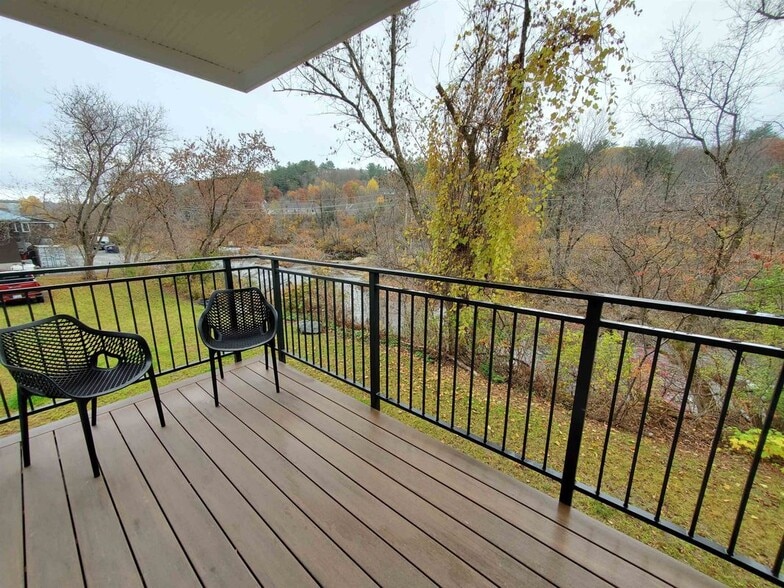 Building Photo - 195 Mechanic, 107