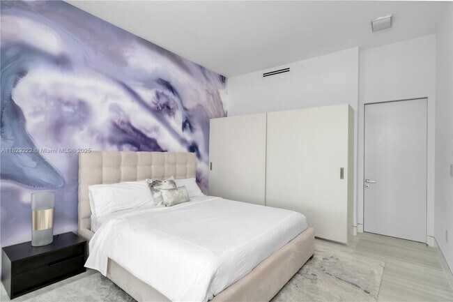 Building Photo - 321 Ocean Dr