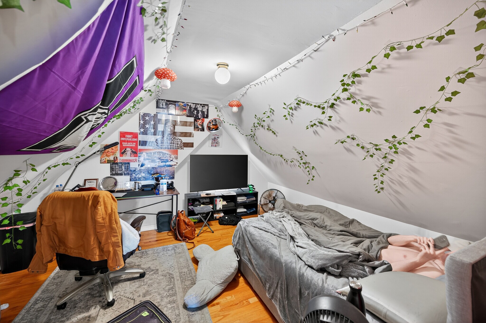 Building Photo - 1112 Garnett Pl