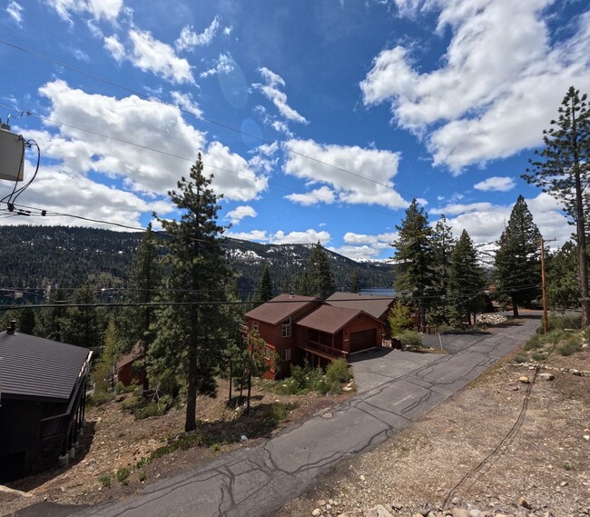 Building Photo - Donner Lake Home for Rent