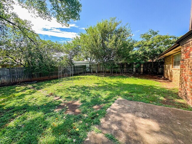 Building Photo - 909 Cherrywood Ln