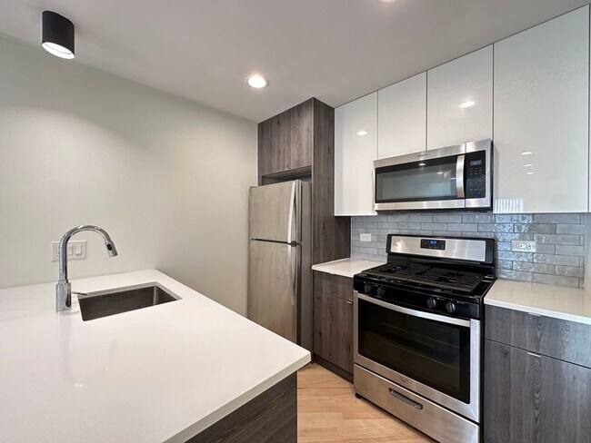 Building Photo - 949 W Grace St