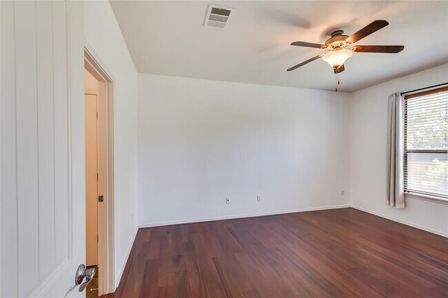 Building Photo - 1029 Brighton Pl